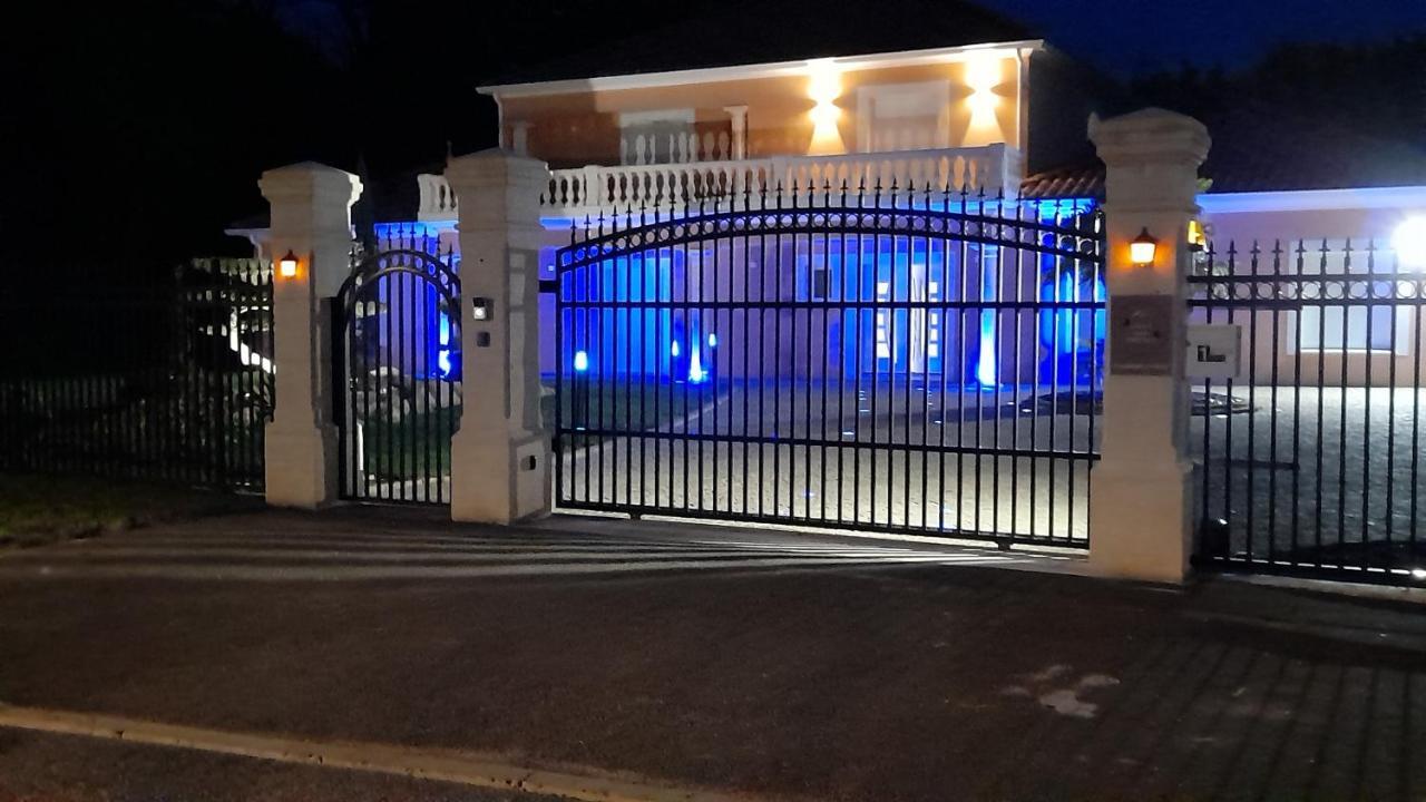 Villa Des Chenes-Adult Only Saint-Doulchard 외부 사진