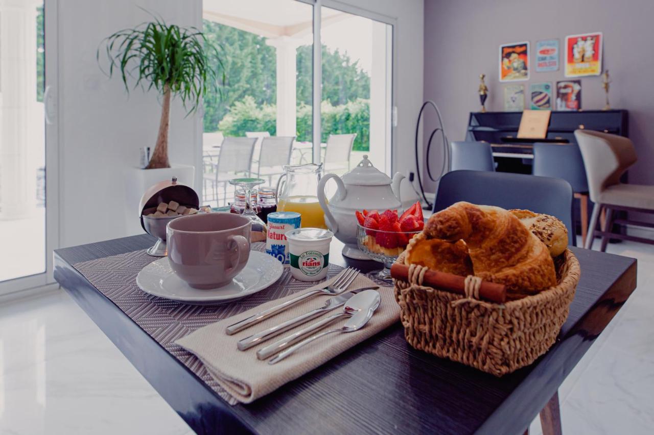 Villa Des Chenes-Adult Only Saint-Doulchard 외부 사진