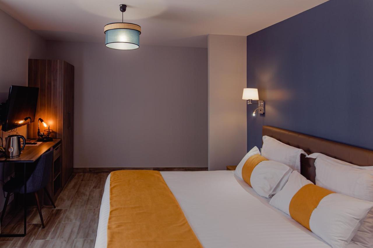 Villa Des Chenes-Adult Only Saint-Doulchard 외부 사진