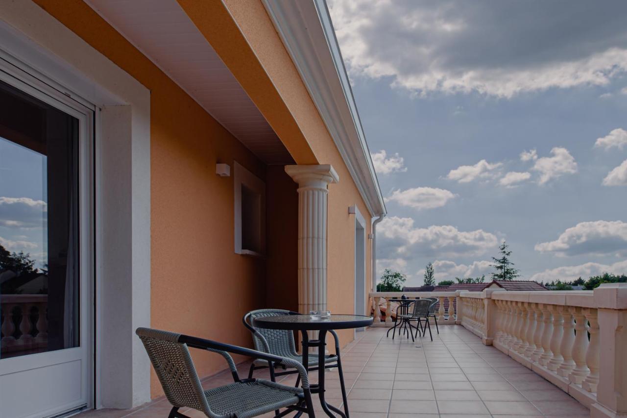 Villa Des Chenes-Adult Only Saint-Doulchard 외부 사진