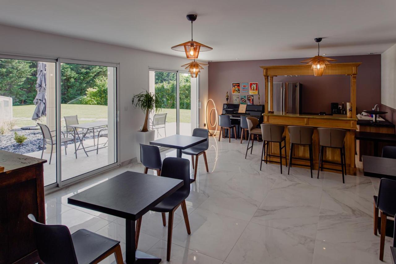 Villa Des Chenes-Adult Only Saint-Doulchard 외부 사진